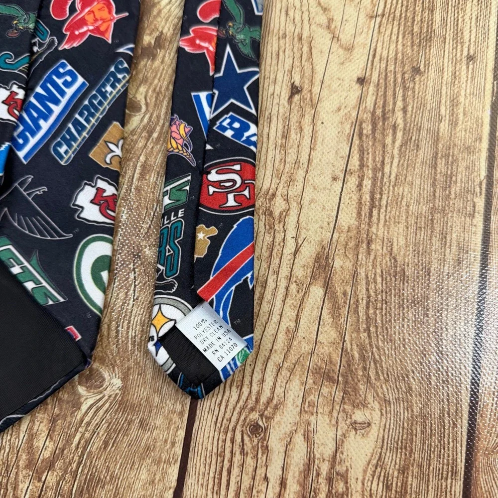 Surrey NFL Team Logos Necktie Mens One Size Black Vintage 1994 All Over Print